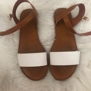 Lulu’s sandals size 7.5